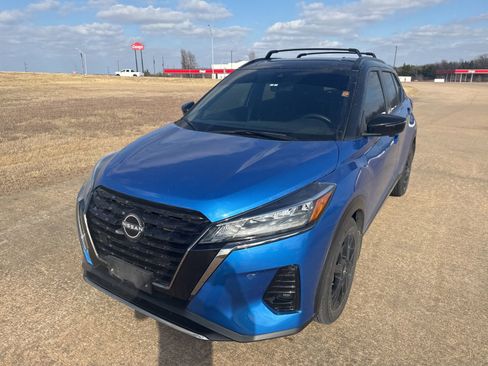 Used 2023 Nissan Kicks SR w/ Interior Electronics Package image 3