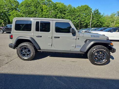 Used 2023 Jeep Wrangler Unlimited w/ Sun & Screen Package AWD/4WD image 3