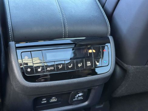 Used 2025 INFINITI QX60 Sensory w/ Vision Package image 13