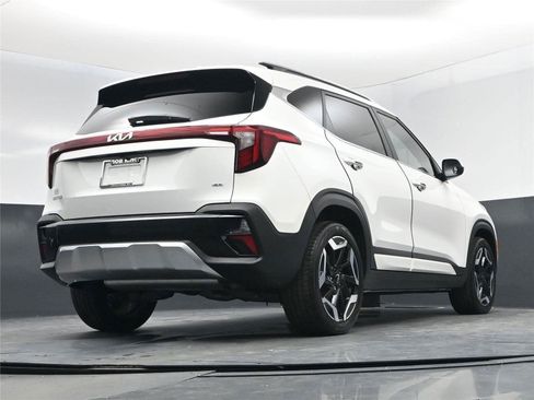 Used 2025 Kia Seltos SX w/ SX Sunroof Package image 14