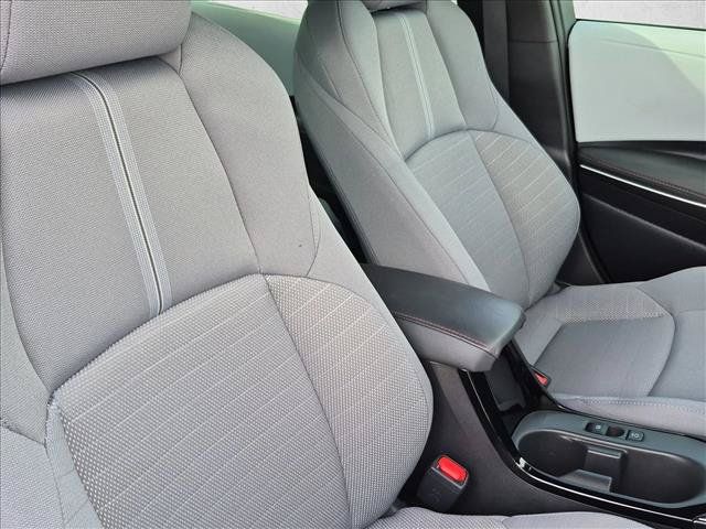 Used 2025 Toyota Corolla SE FWD image 19