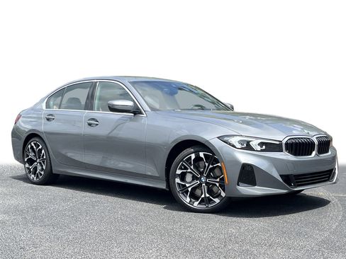 New 2025 BMW 330i Sedan w/ Premium Package image 2