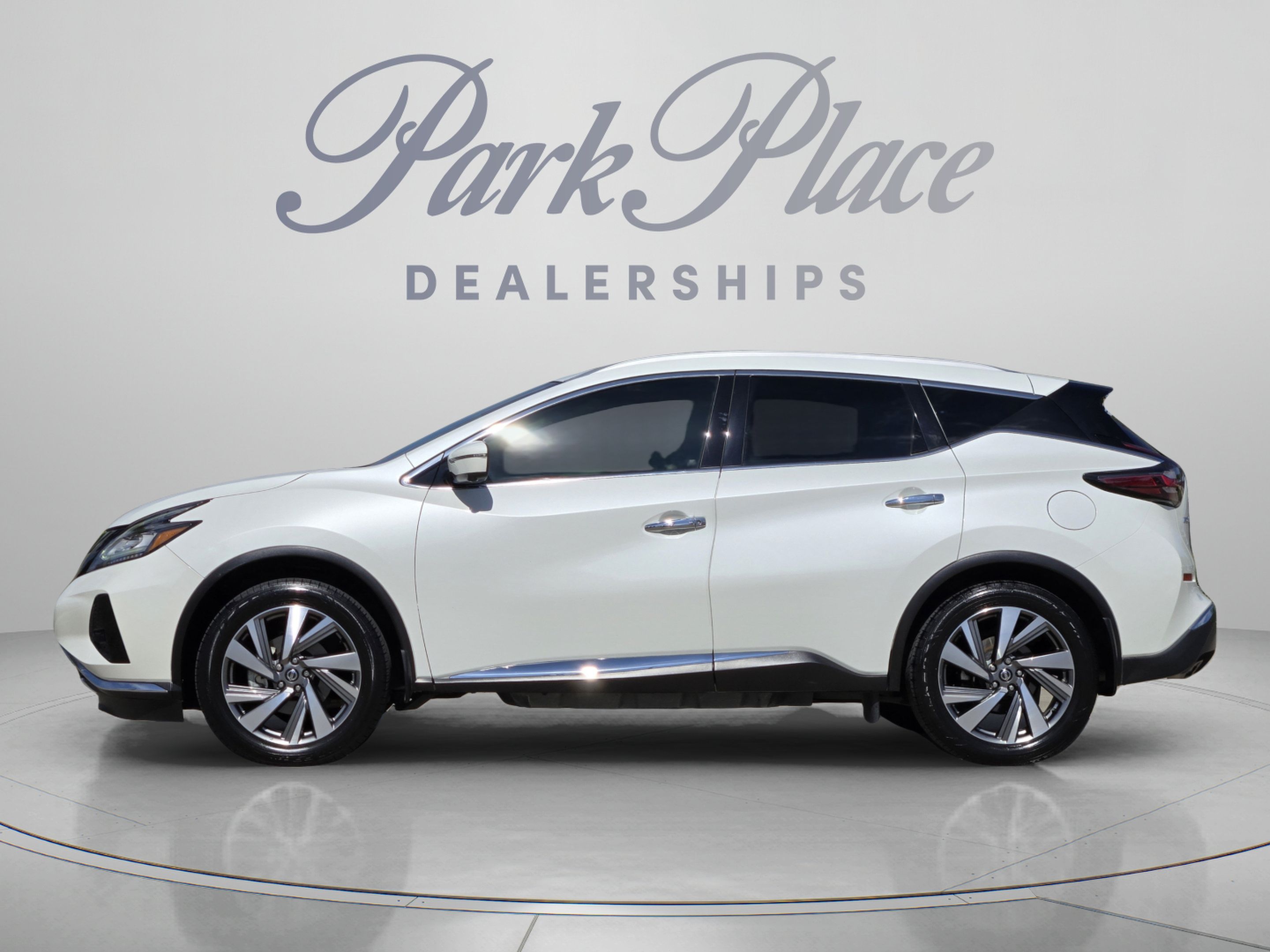 Used 2019 Nissan Murano SL w/ SL Technology Package FWD image 2