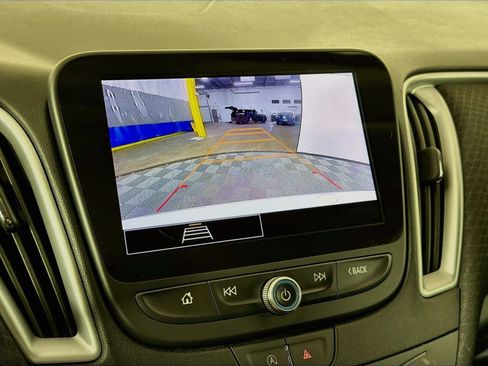 Used 2024 Chevrolet Malibu LT FWD image 13