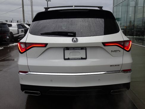 Used 2023 Acura MDX SH-AWD w/ Technology Package image 4