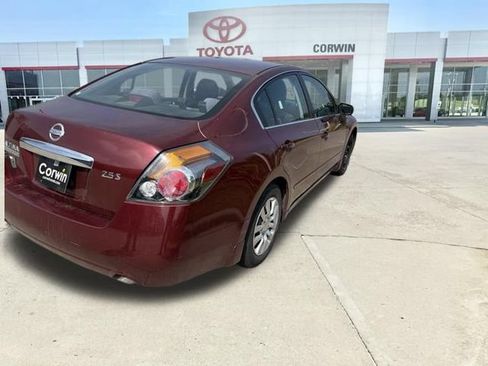 Used 2010 Nissan Altima 2.5 S FWD image 3