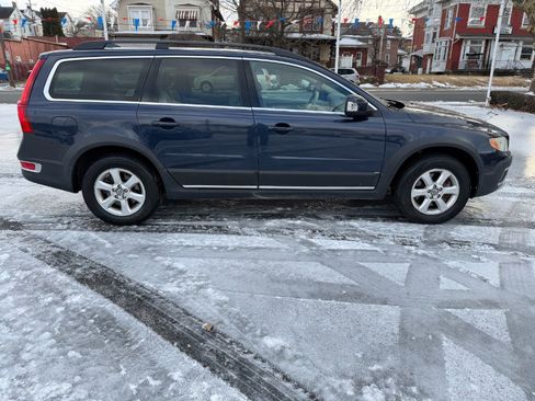 Used 2010 Volvo XC70 3.2 image 6