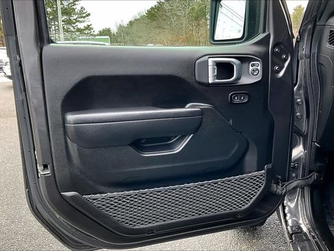 Used 2024 Jeep Wrangler Sport S image 22