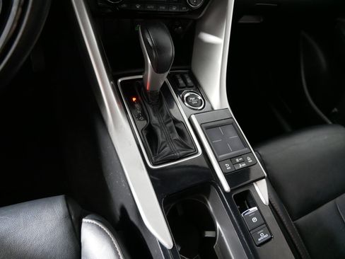 Used 2020 Mitsubishi Eclipse Cross SEL image 24