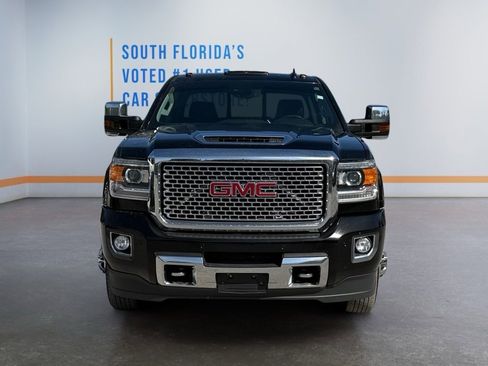 Used 2017 GMC Sierra 3500 Denali w/ Duramax Plus Package image 8
