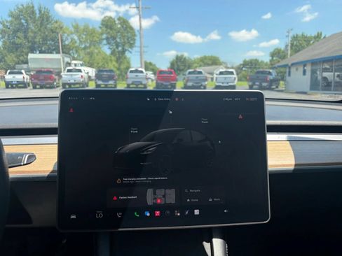 Used 2022 Tesla Model Y Performance AWD/4WD image 10