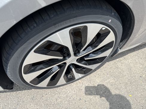 Used 2022 Lucid Air Grand Touring AWD/4WD image 9