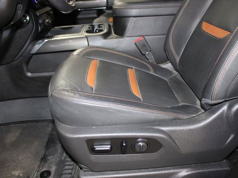 Used 2022 GMC Sierra 2500 AT4 image 26