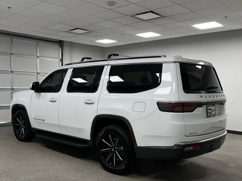 Used 2022 Jeep Wagoneer Series II image 9