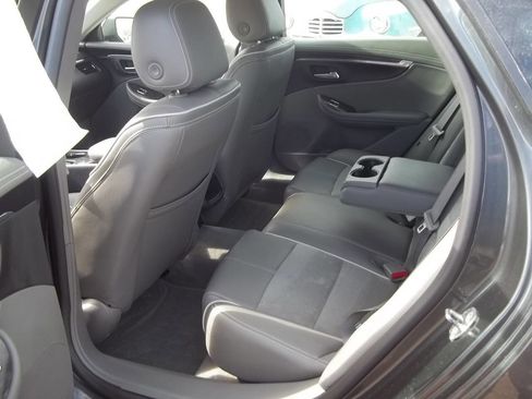 Used 2015 Chevrolet Impala LT w/ Convenience Package FWD image 8