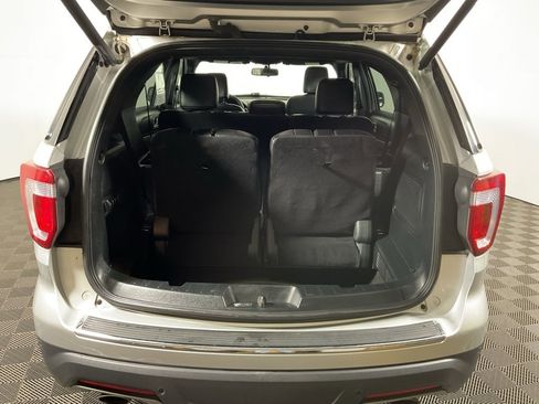 Used 2018 Ford Explorer Limited image 15