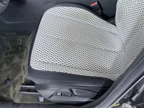 Used 2011 Chevrolet Equinox LS image 18