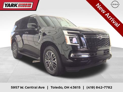 Certified 2025 Nissan Armada Platinum w/ Convenience Package AWD/4WD image 1