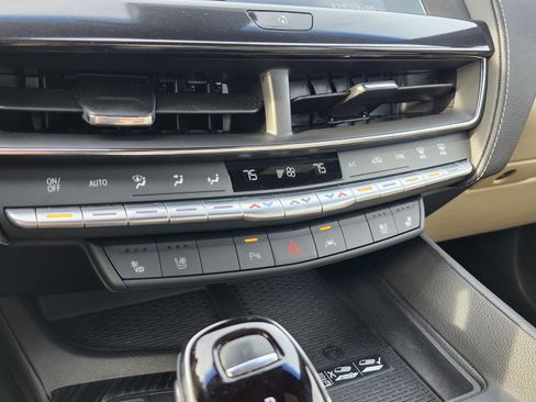 Used 2023 Cadillac CT5 Luxury image 35