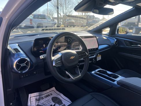 New 2026 Chevrolet Equinox EV LT image 44