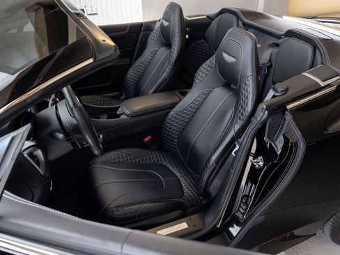 Used 2015 Aston Martin Vanquish Volante RWD image 56
