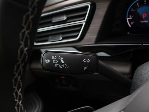 New 2025 Volkswagen Atlas SEL image 10