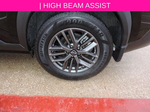 Certified 2023 Nissan Rogue S image 14