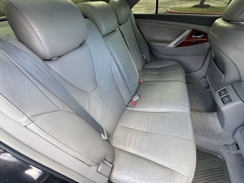 Used 2011 Toyota Camry XLE w/ SE/XLE Extra-Value Pkg FWD image 14