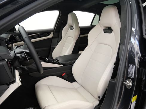 Used 2026 Porsche Panamera GTS AWD/4WD image 25