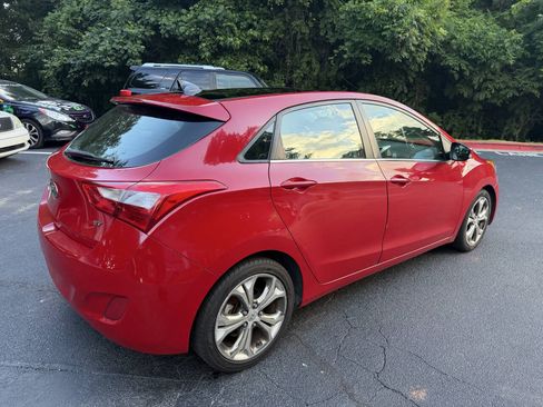 Used 2013 Hyundai Elantra GT w/ Style Pkg FWD image 5