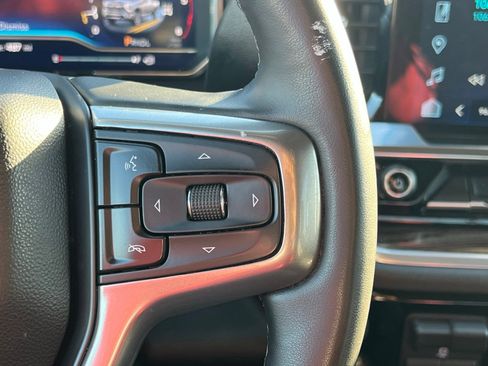 Used 2025 Chevrolet Silverado 2500 LT w/ Convenience Package image 27