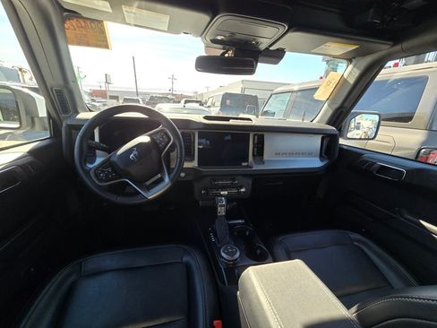 Used 2025 Ford Bronco Outer Banks image 19