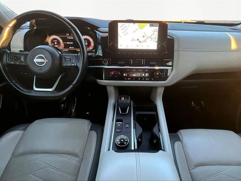 Used 2022 Nissan Pathfinder Platinum w/ Cargo Package image 16