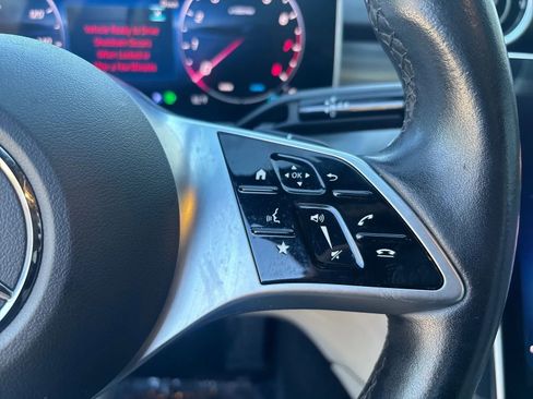 Used 2025 Mercedes-Benz C 300 Sedan image 17