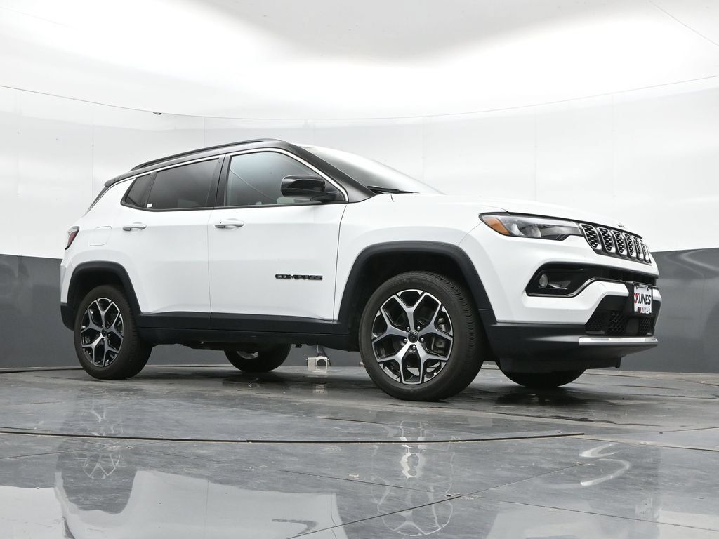 Used 2025 Jeep Compass Limited AWD/4WD image 43