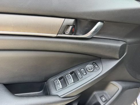 Used 2020 Honda Accord LX image 11