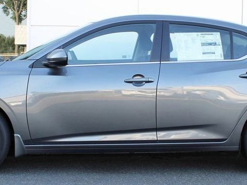 New 2025 Nissan Sentra SV image 2