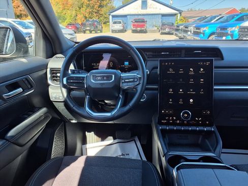 Used 2025 GMC Terrain Elevation image 19