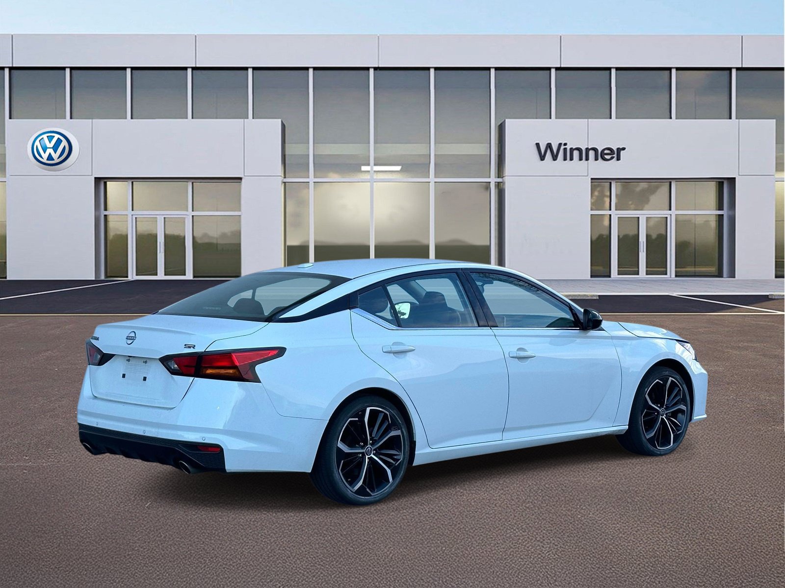 Used 2024 Nissan Altima 2.5 SR FWD image 5