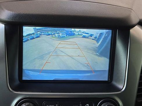Used 2020 Chevrolet Suburban LT RWD image 14