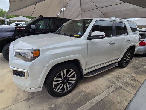 Used 2021 Toyota 4Runner Limited AWD/4WD image 5