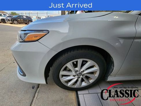Used 2023 Toyota Camry LE w/ Convenience Package FWD image 11