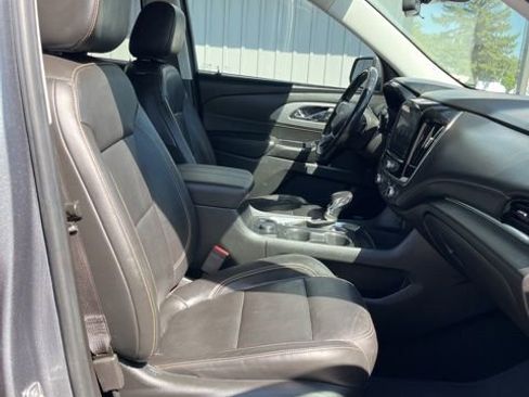 Used 2021 Chevrolet Traverse LT w/ LT Premium Package AWD/4WD image 35