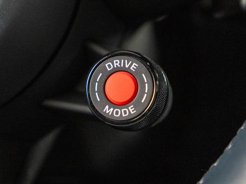 Certified 2025 Porsche 911 Carrera GTS RWD image 38