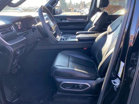 Used 2022 Jeep Wagoneer Series II image 9