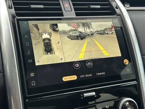 Used 2024 Land Rover Discovery S image 35