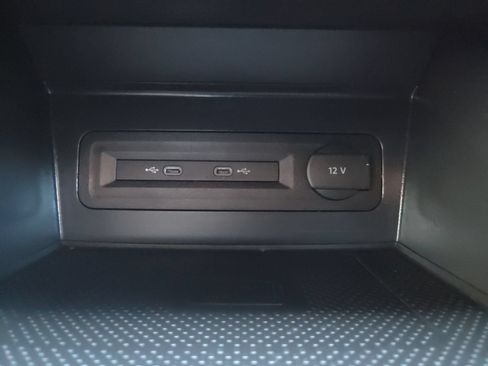 Certified 2023 Volkswagen Atlas Cross Sport SE AWD/4WD image 29