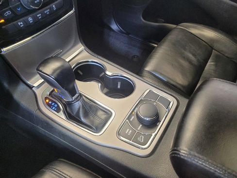 Used 2022 Jeep Grand Cherokee Limited image 26