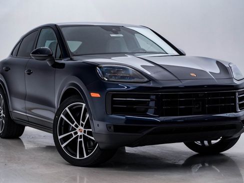 New 2026 Porsche Cayenne Coupe image 8