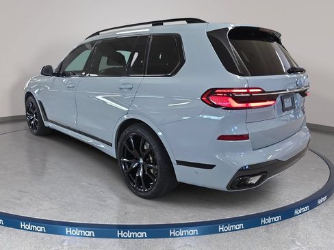 Used 2024 BMW X7 xDrive40i w/ M Sport Package AWD/4WD image 8